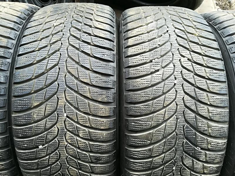 Гуми Зимни 225/45R17, снимка 3 - Гуми и джанти - 22770547