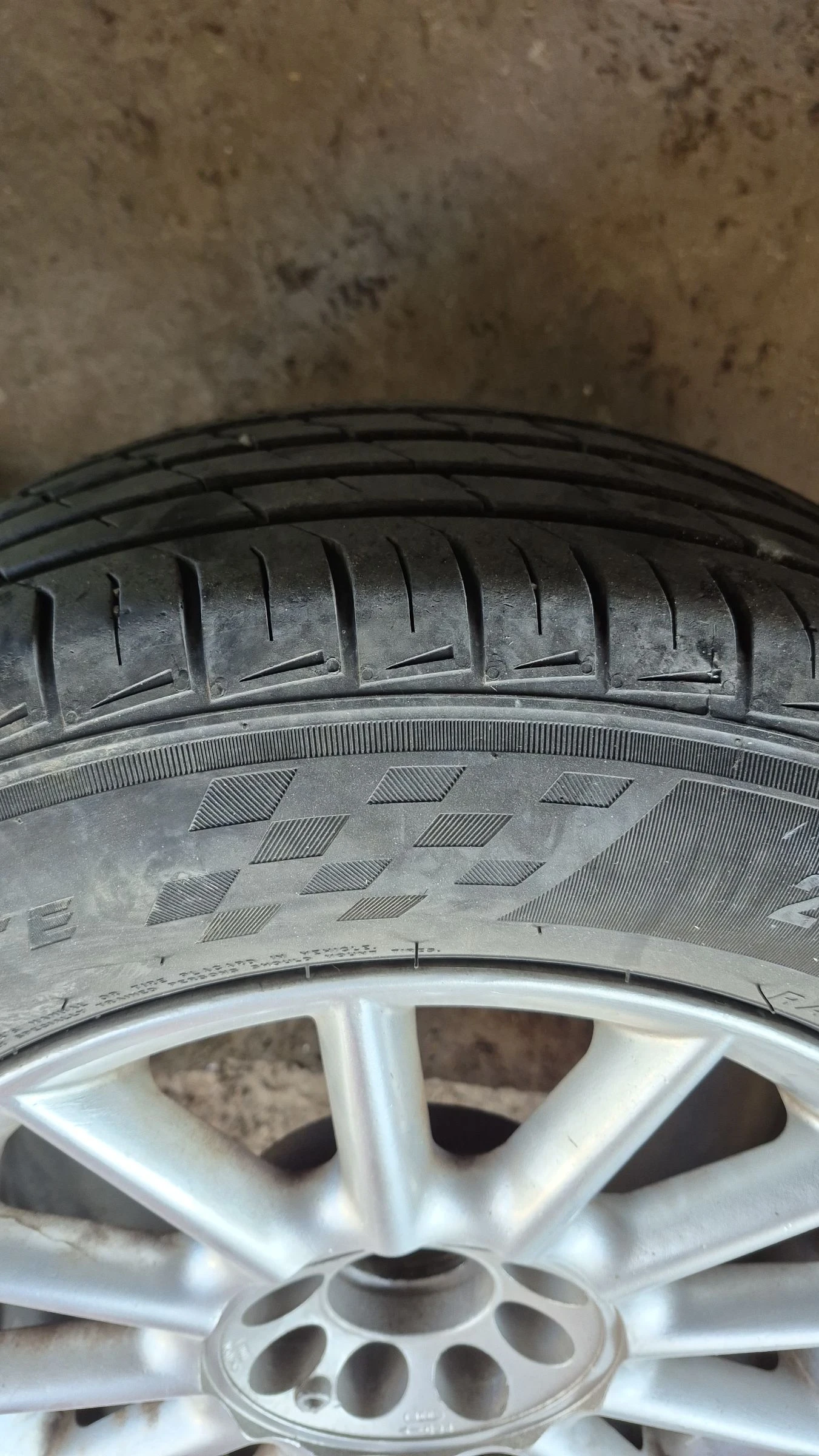 ���� � ������ 205/60R15 �� Audi 80 | Mobile.bg � ����������� 2