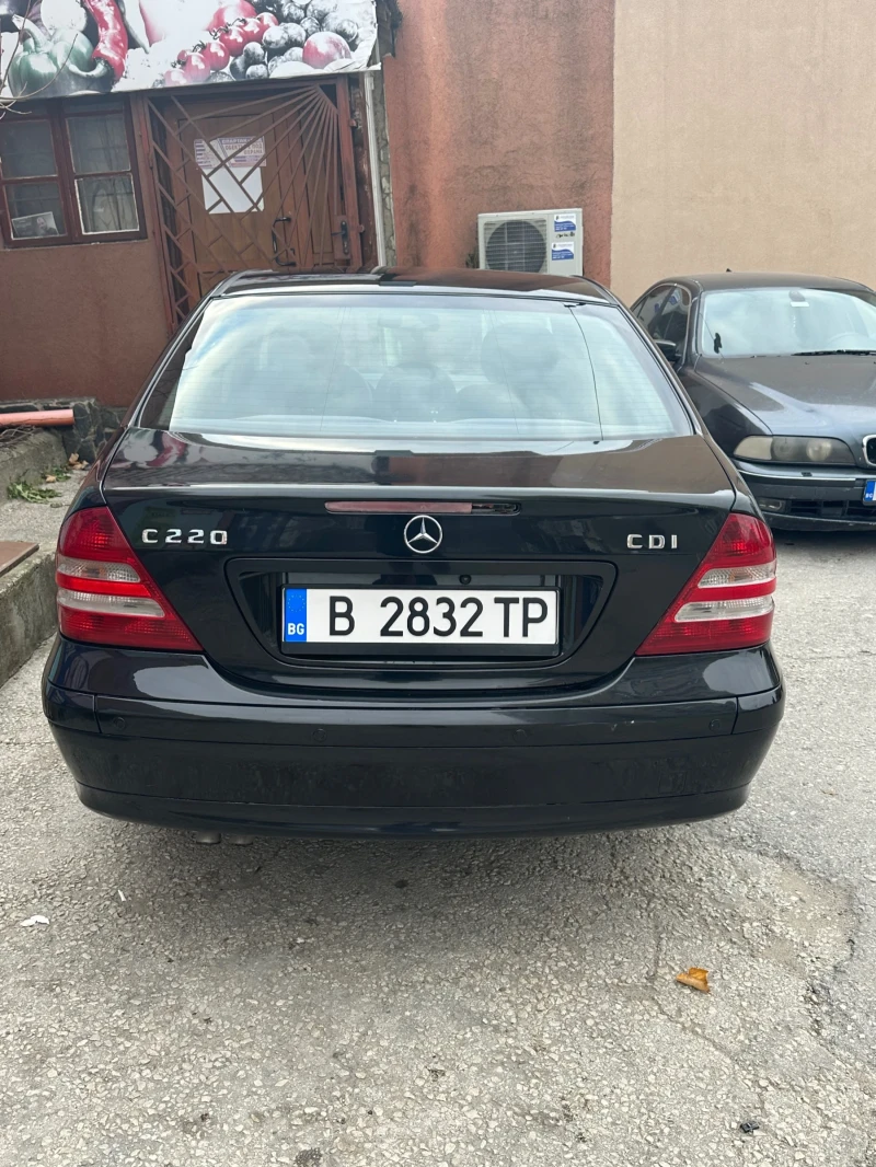 Mercedes-Benz C 220, снимка 6 - Автомобили и джипове - 48148561