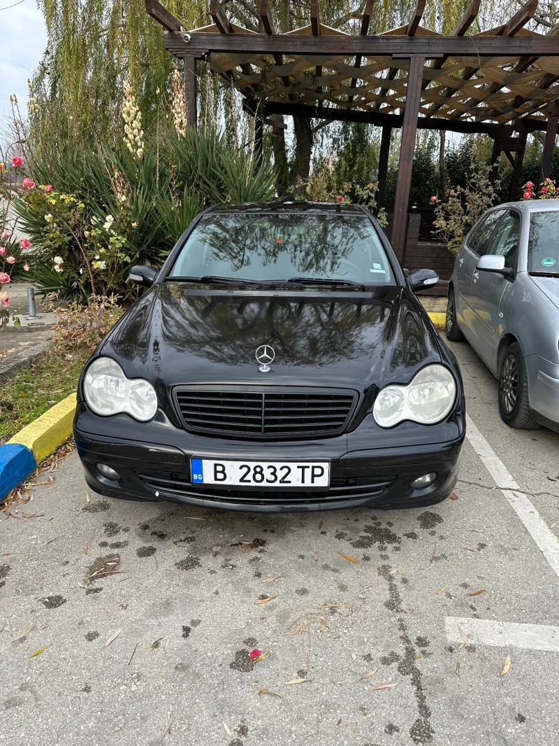 Mercedes-Benz C 220, снимка 3 - Автомобили и джипове - 48148561