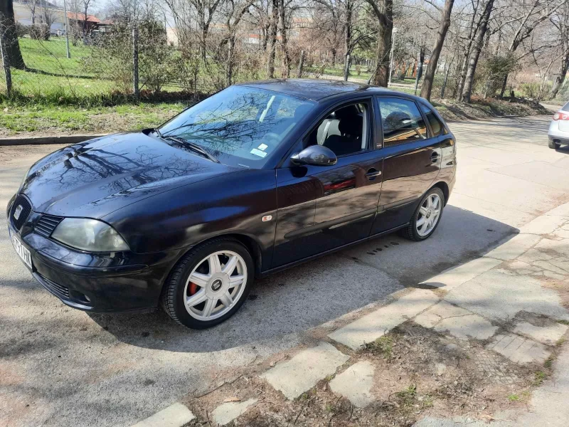 Seat Ibiza, снимка 1 - Автомобили и джипове - 48692543