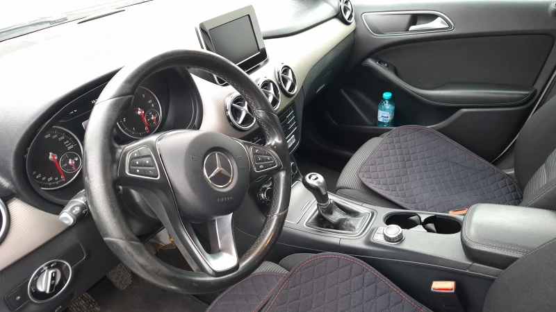 Mercedes-Benz B 200, снимка 11 - Автомобили и джипове - 48953354