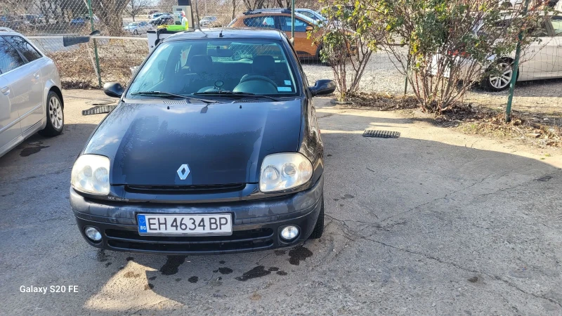 Renault Clio, снимка 1 - Автомобили и джипове - 49038846