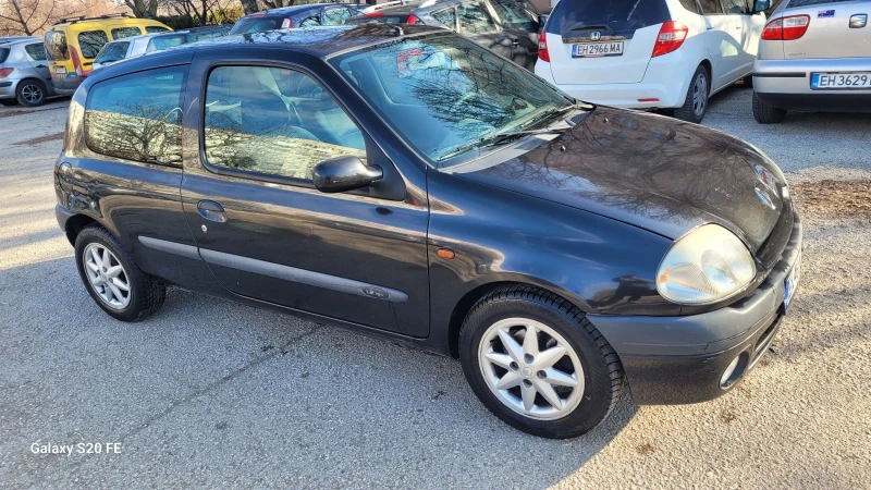 Renault Clio, снимка 6 - Автомобили и джипове - 49038846