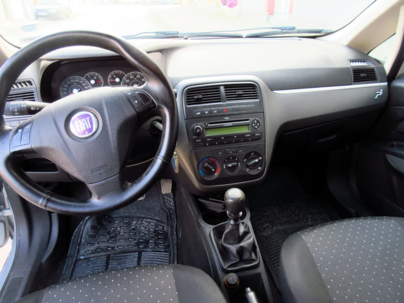 Fiat Punto Grande 1.2i, снимка 11 - Автомобили и джипове - 49076806