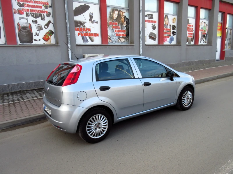 Fiat Punto Grande 1.2i, снимка 3 - Автомобили и джипове - 49076806