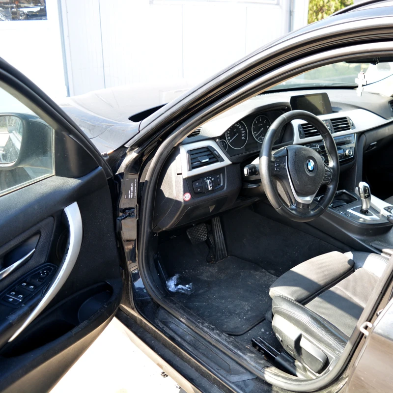 BMW 320 2.0 xDrive, снимка 6 - Автомобили и джипове - 49858397