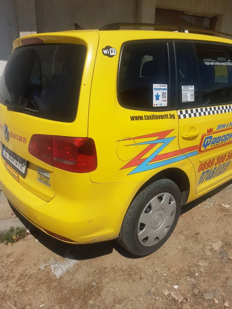 VW Touran, снимка 3 - Автомобили и джипове - 51065317