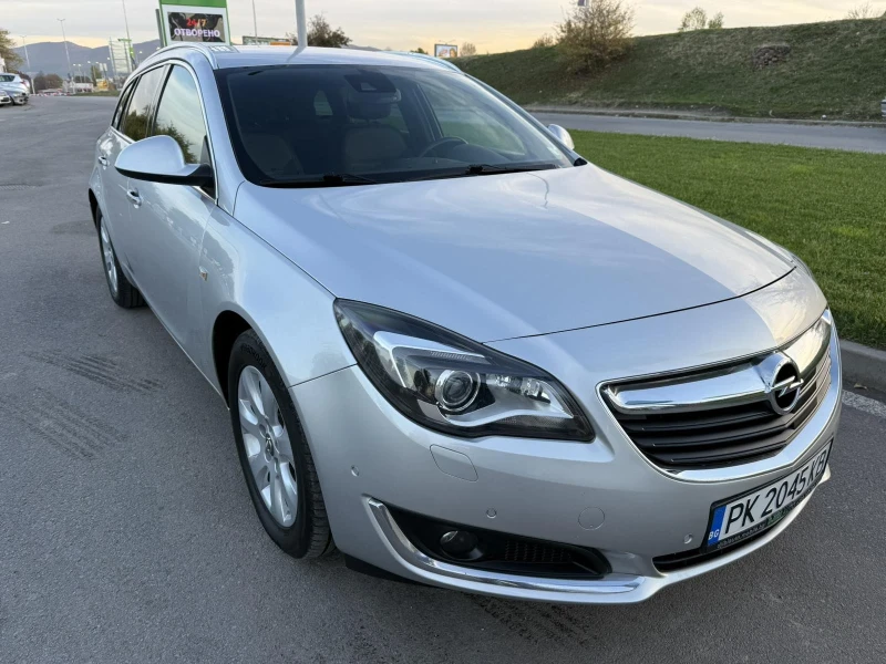 Opel Insignia Opel Insignia Sport Tourer 2.0 CDTI 170 к.с. 4x4, снимка 2 - Автомобили и джипове - 52533086