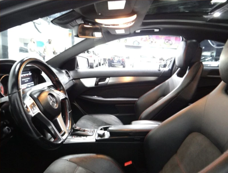 Mercedes-Benz C 350 4Matic Coupe / PANO / Sport Seats , снимка 6 - Автомобили и джипове - 52749407