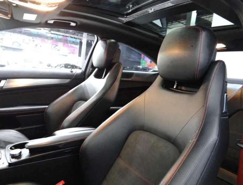 Mercedes-Benz C 350 4Matic Coupe / PANO / Sport Seats , снимка 8 - Автомобили и джипове - 52749407