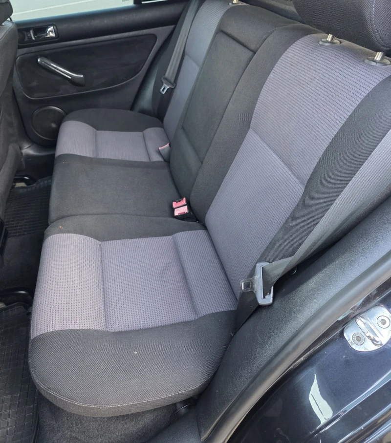 VW Golf 1.9 TDI, снимка 9 - Автомобили и джипове - 53124174