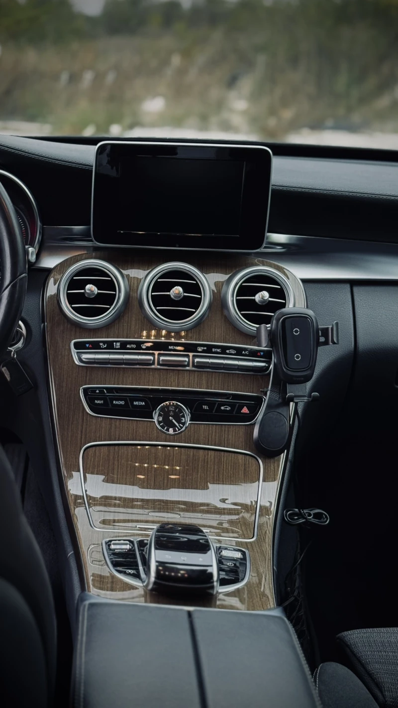 Mercedes-Benz C 220, снимка 10 - Автомобили и джипове - 53276737