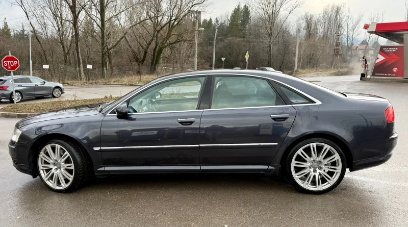 Audi A8 4.2 Quattro / Keyless / Печка, снимка 2 - Автомобили и джипове - 53392709