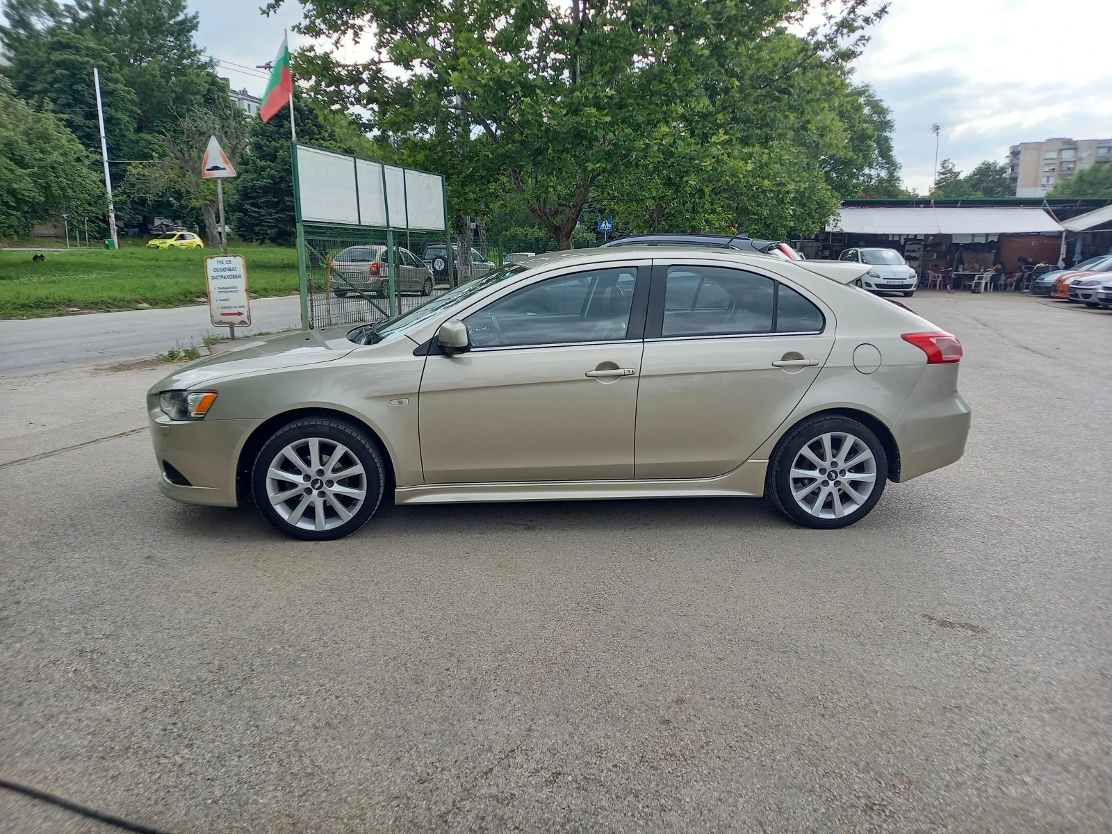 Mitsubishi Lancer 1.8 BARTER 143 - изображение 8