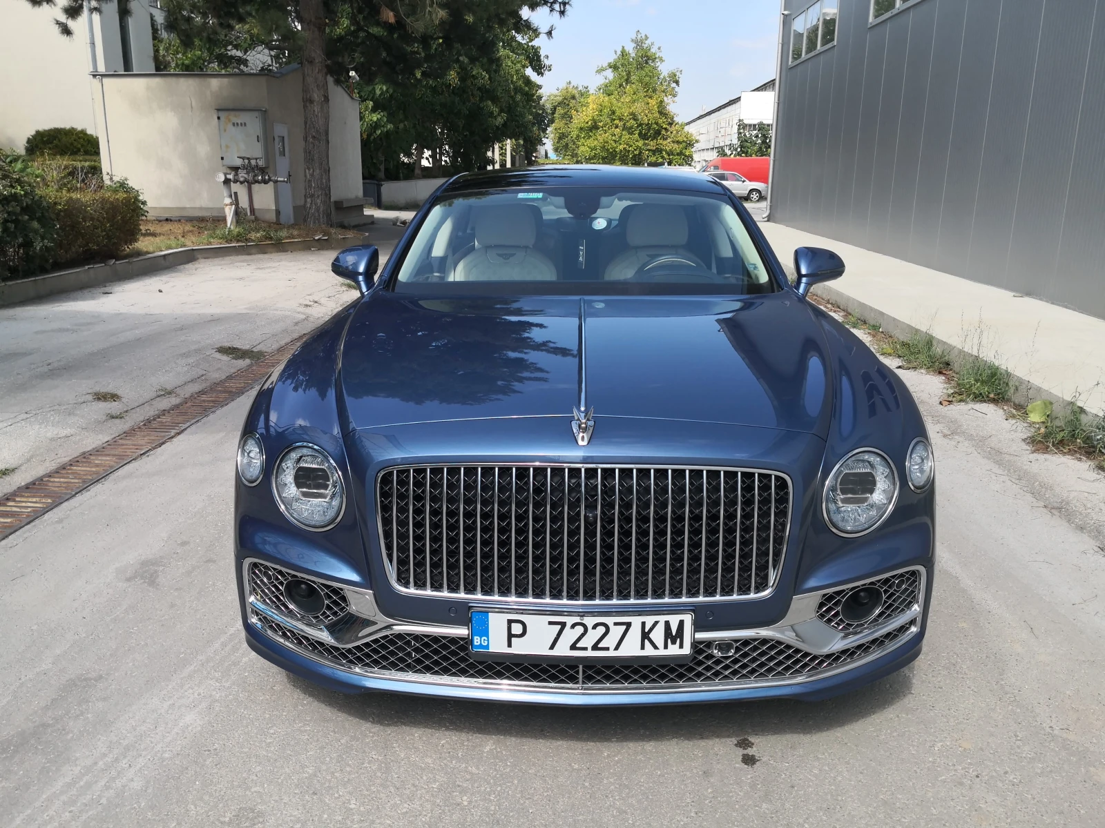 Bentley Flying Spur W12/ NAIM/ 3D WALNUT VENEER/ NIGHT VISION/ PANO/22 - изображение 2