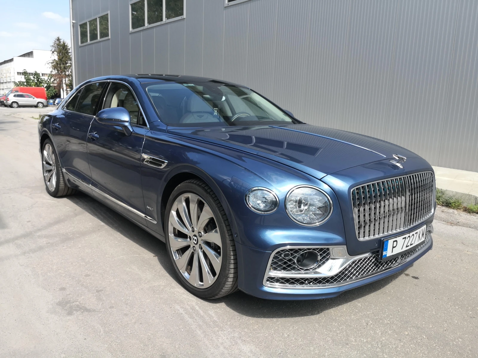 Bentley Flying Spur W12/ NAIM/ 3D WALNUT VENEER/ NIGHT VISION/ PANO/22 - изображение 3