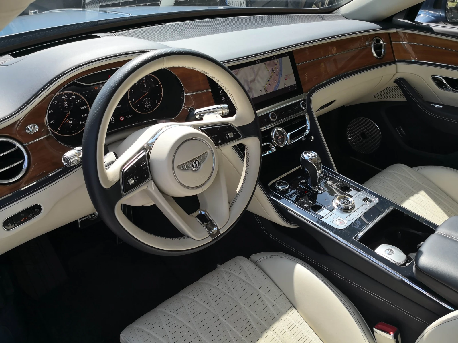 Bentley Flying Spur W12/ NAIM/ 3D WALNUT VENEER/ NIGHT VISION/ PANO/22 - изображение 8