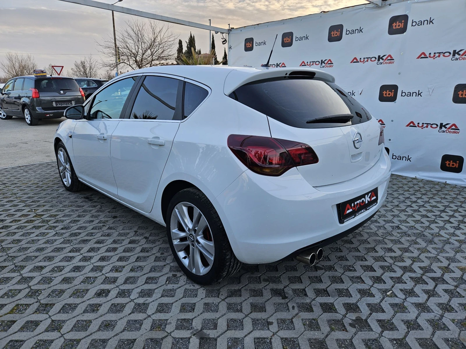 Opel Astra 2.0CDTI-160кс= 6СКОРОСТИ= SPORT EDITION= COSMO - изображение 5