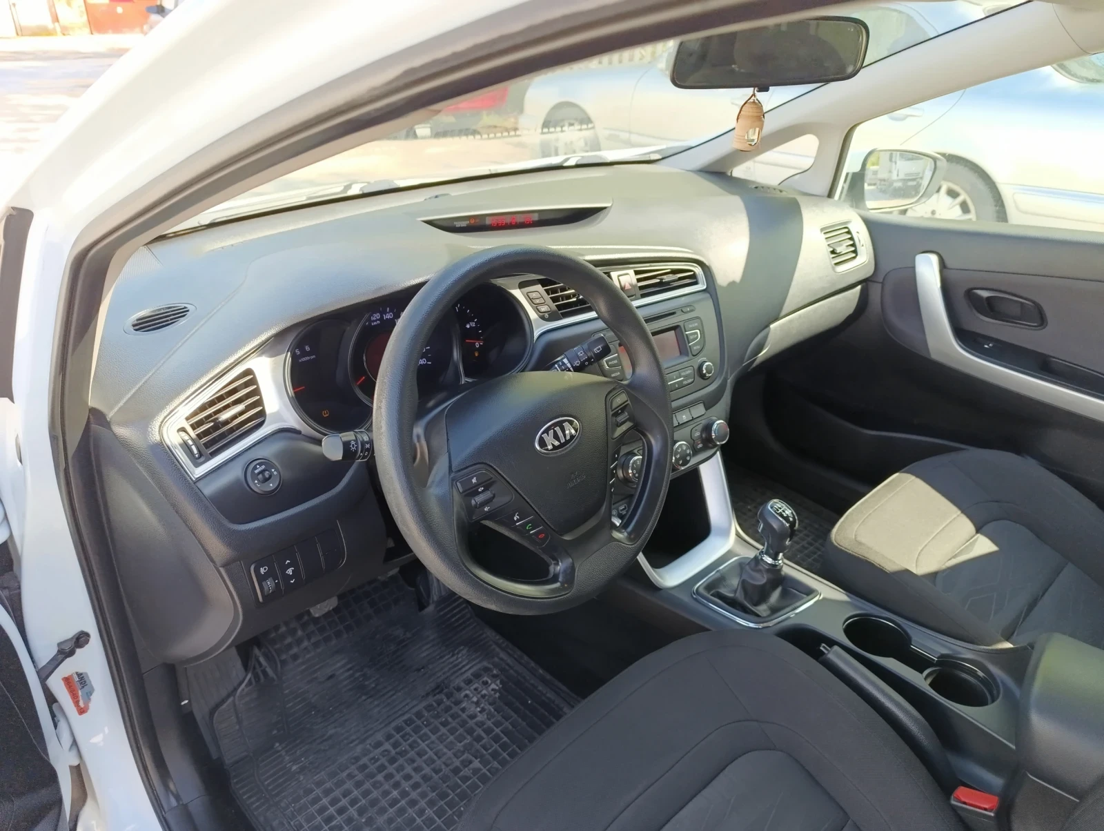 Kia Ceed 1.4crdi - изображение 9