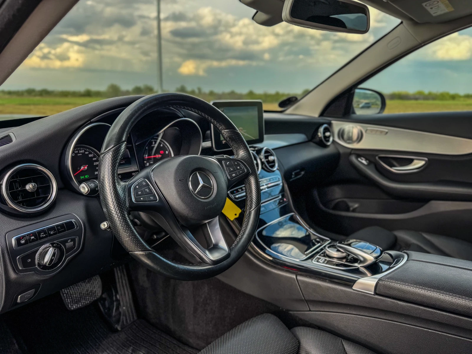 Mercedes-Benz C 250 /HEADUP/ОБДУХВАНЕ/BURMESTER/DISTRONIK+ / - изображение 7