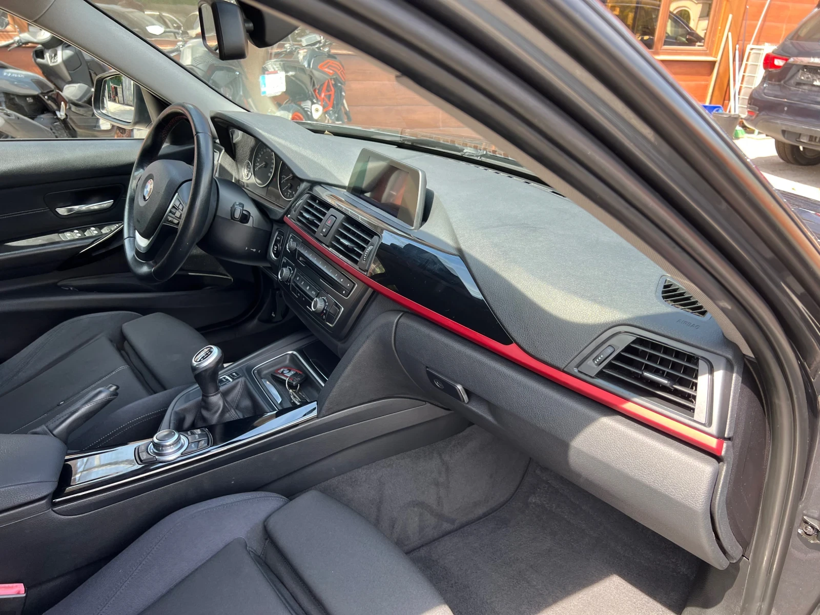 BMW 318 D xDrive Sport 143 ..  | Mobile.bg   14