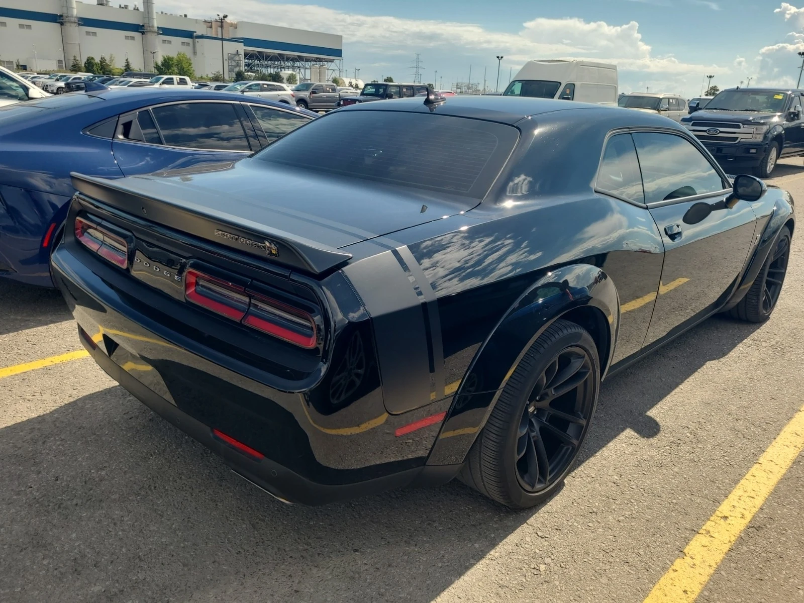 Dodge Challenger * * WIDEBODY * * CARFAX * * АВТО КРЕДИТ * *  - изображение 4
