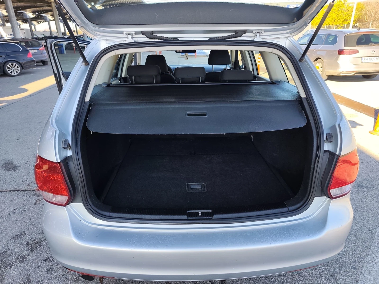 VW Golf 1.6 TDI  | Mobile.bg   16