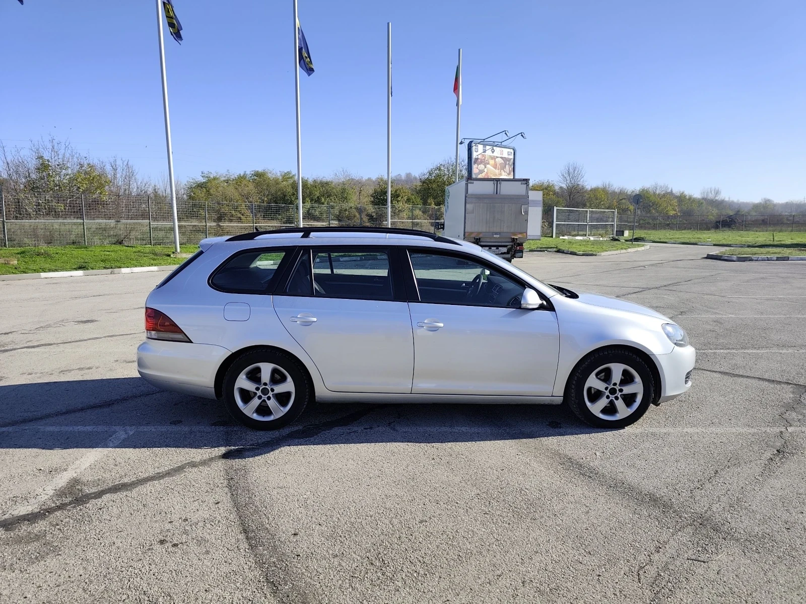 VW Golf 1.6 TDI  | Mobile.bg   6