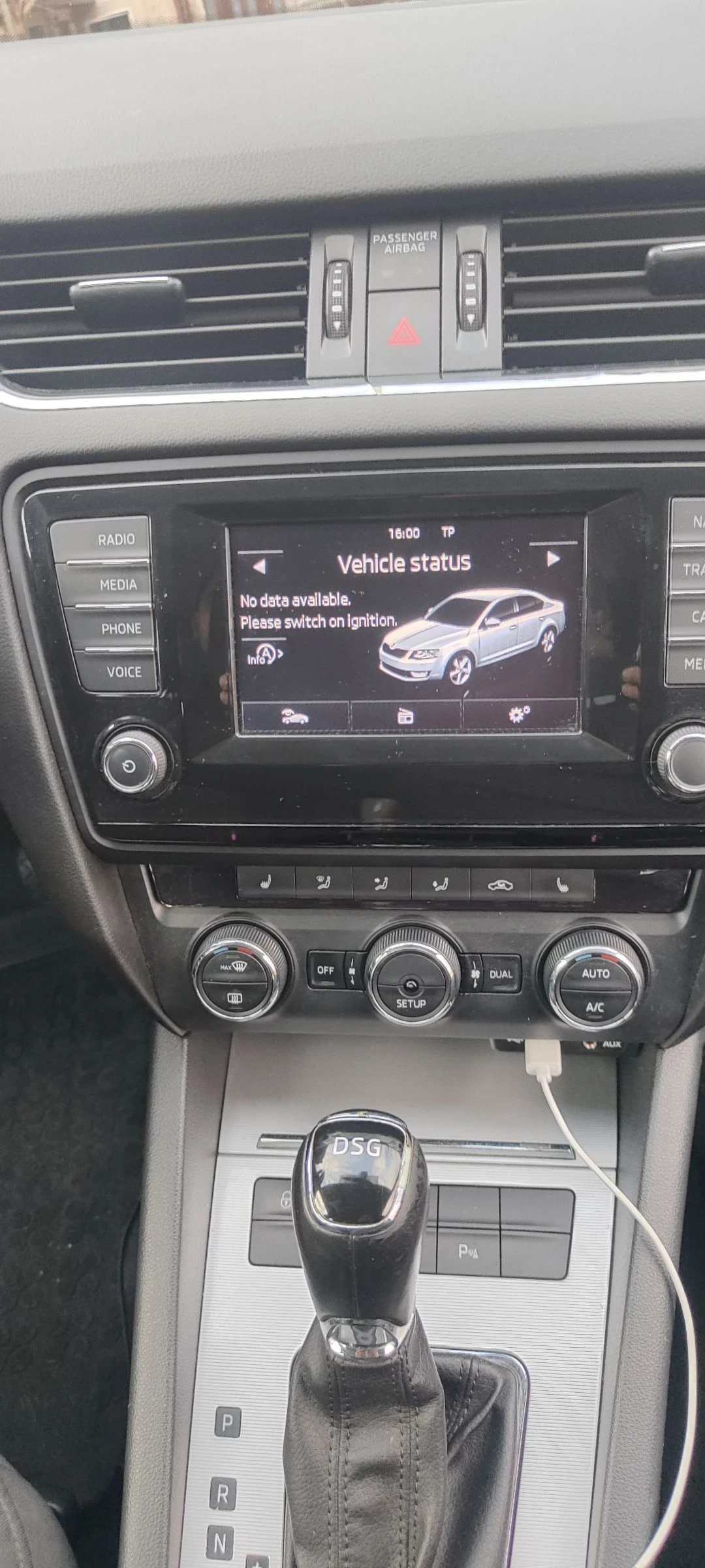 Skoda Octavia DSG 6, снимка 10 - Автомобили и джипове - 53848317