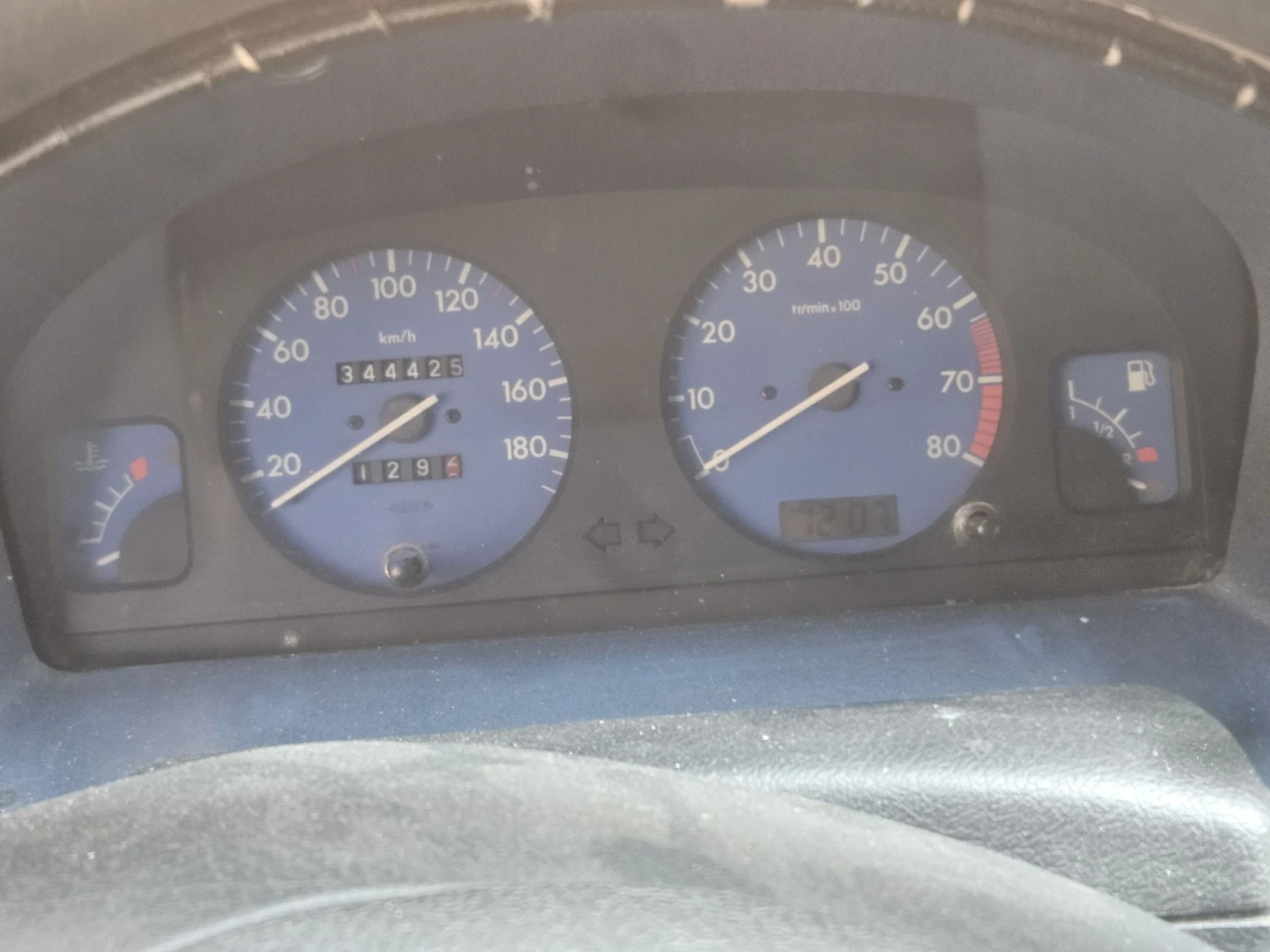 Citroen Berlingo 1.8 газова уредба, снимка 4 - Автомобили и джипове - 53880652