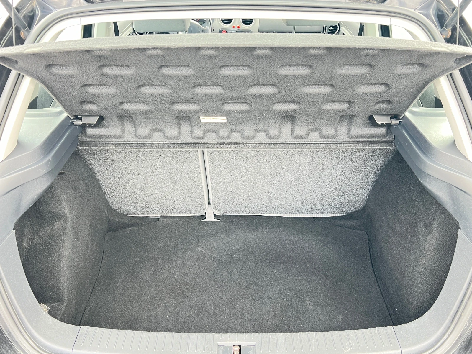 Seat Ibiza 1.9TDI, снимка 13 - Автомобили и джипове - 54009095