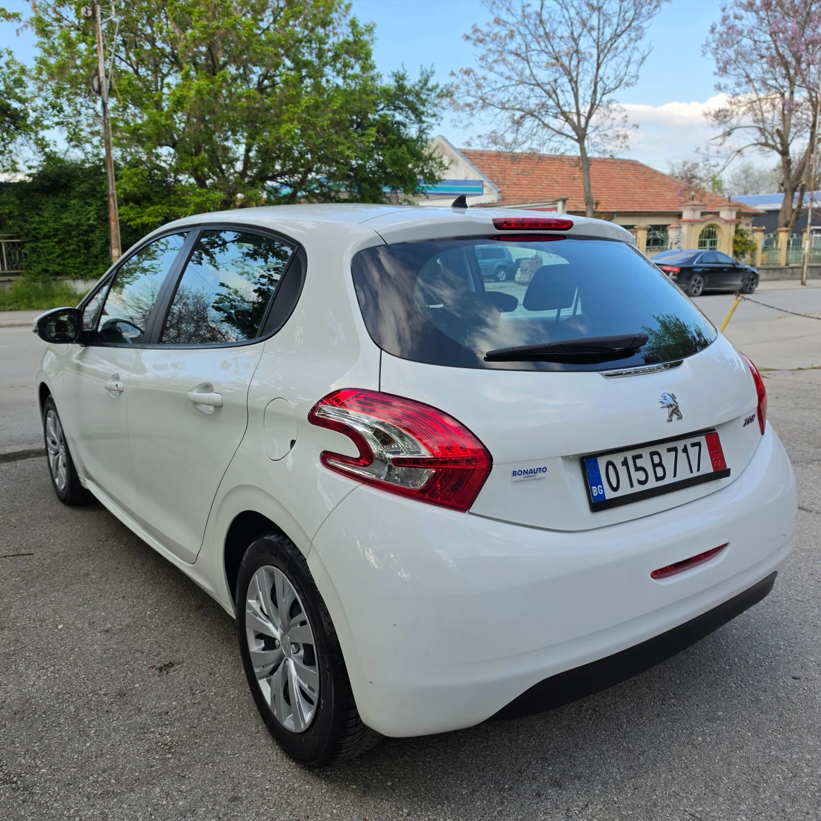 Peugeot 208 1.4HDI, снимка 3 - Автомобили и джипове - 54285598