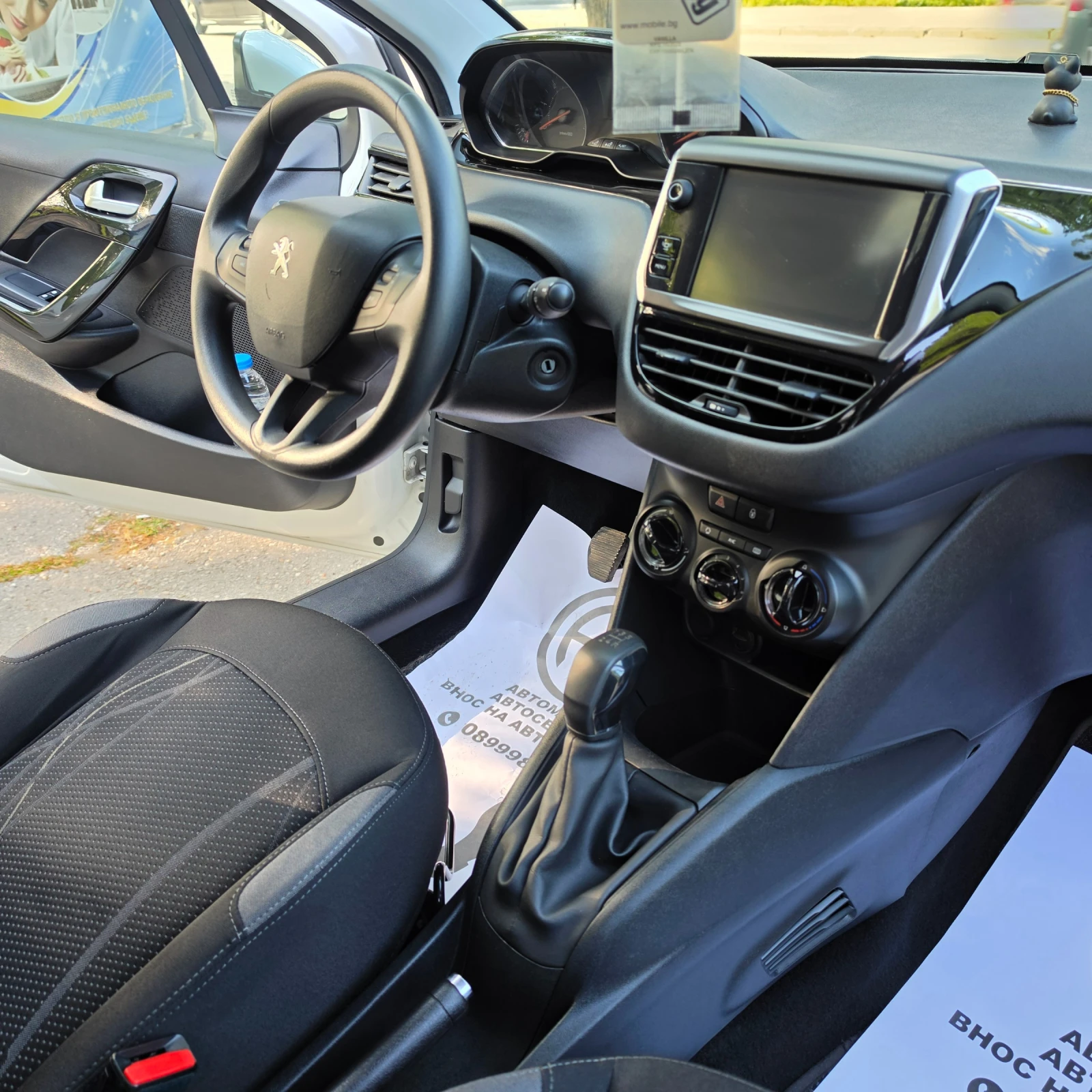 Peugeot 208 1.4HDI, снимка 9 - Автомобили и джипове - 54285598