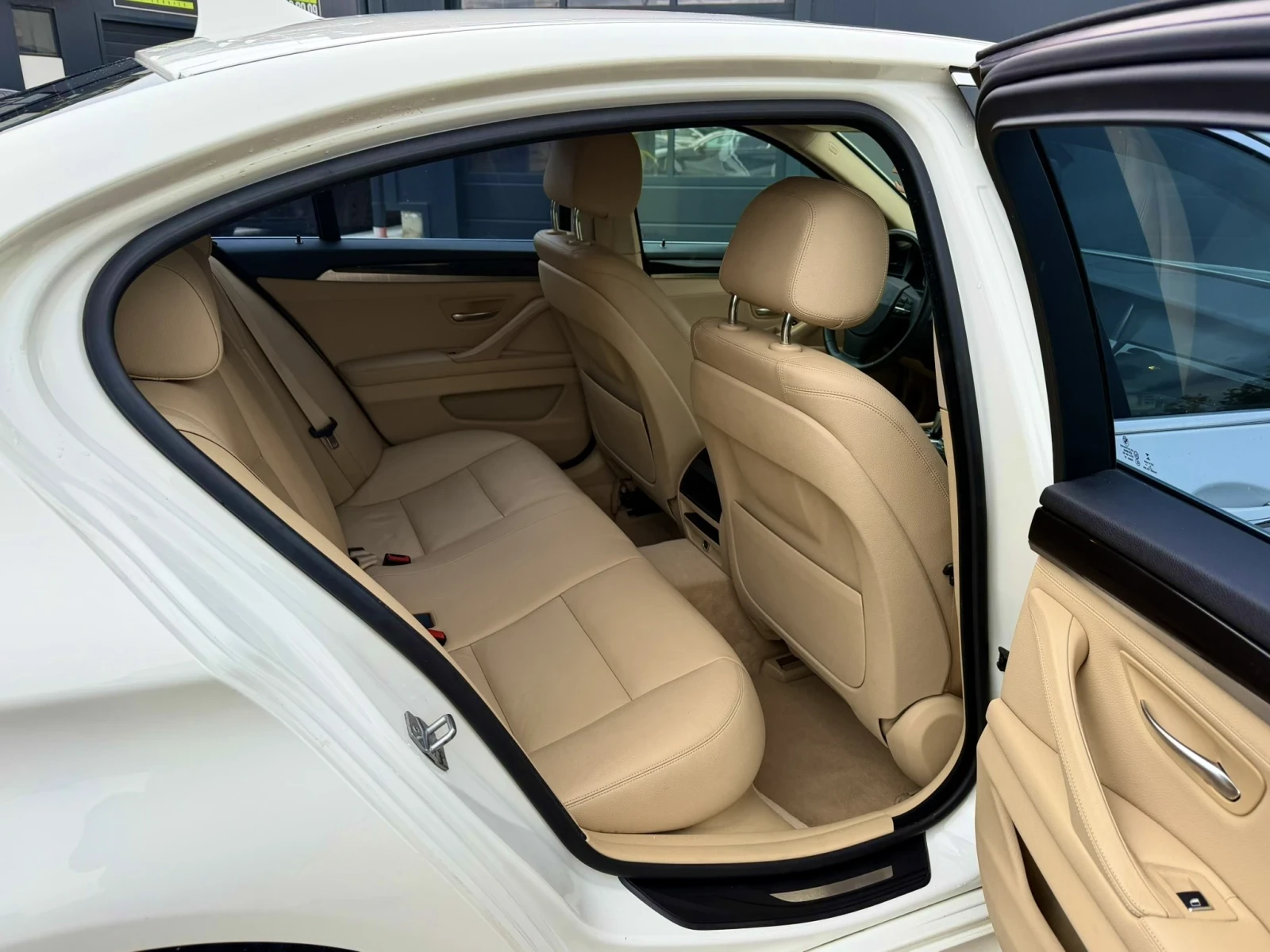 BMW 528, снимка 6 - Автомобили и джипове - 55090708