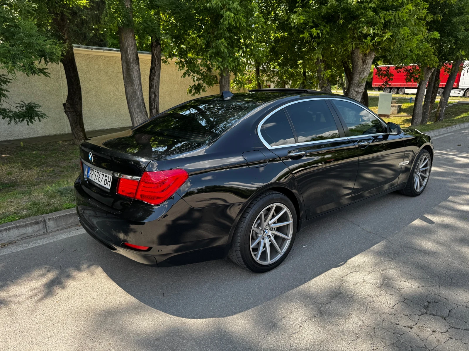 BMW 730 Сменени вериги , снимка 4 - Автомобили и джипове - 55175798