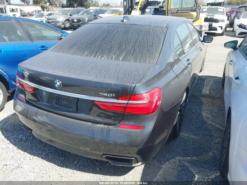 BMW 740 MPACK* PANO* AMBIENT* 360* HEADUP, снимка 8 - Автомобили и джипове - 55220092