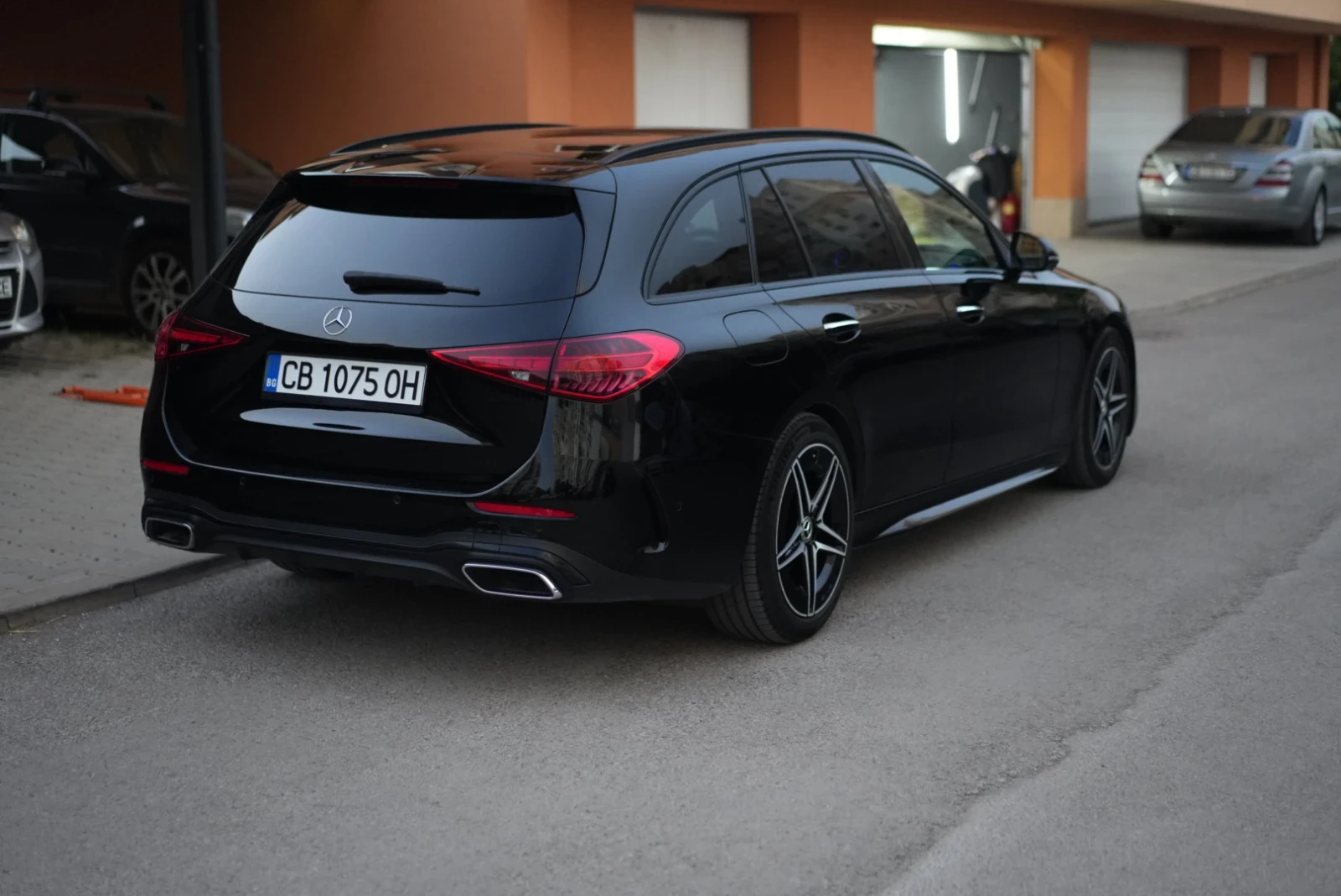 Mercedes-Benz C 300 C300 AMG  Permium Plus Night pack, снимка 2 - Автомобили и джипове - 55693780