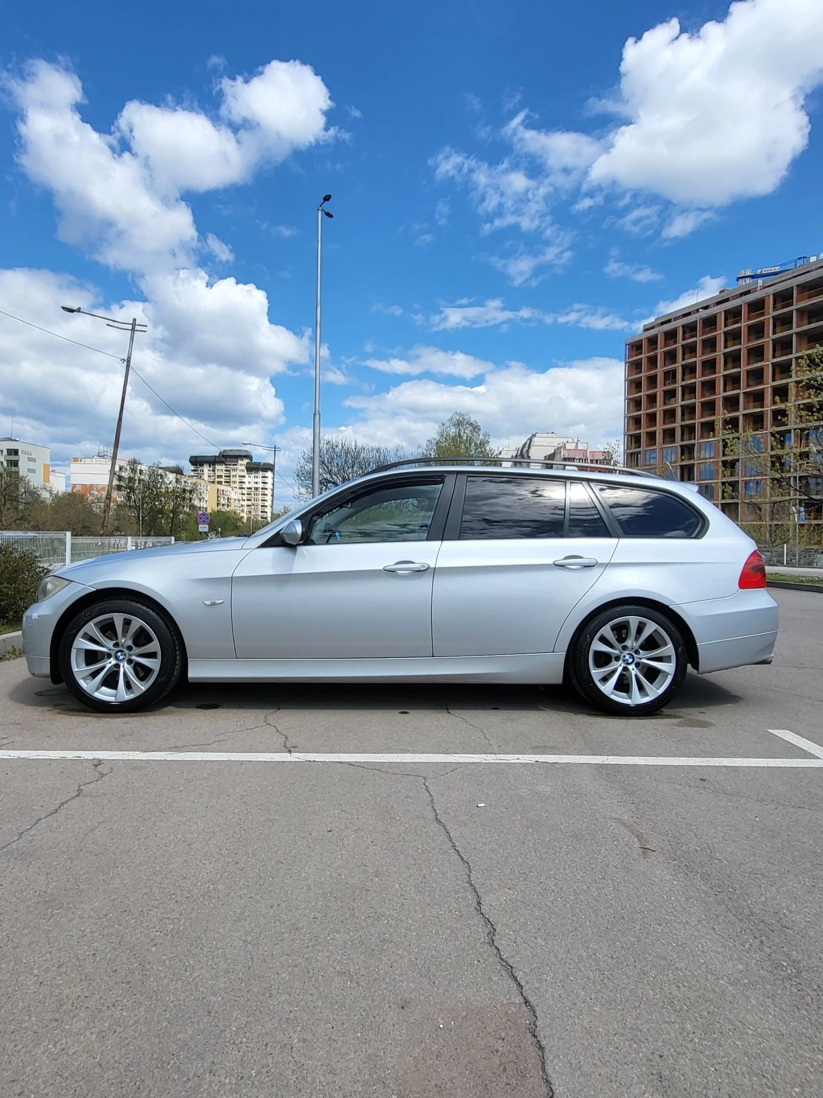 BMW 320, снимка 15 - Автомобили и джипове - 55876136