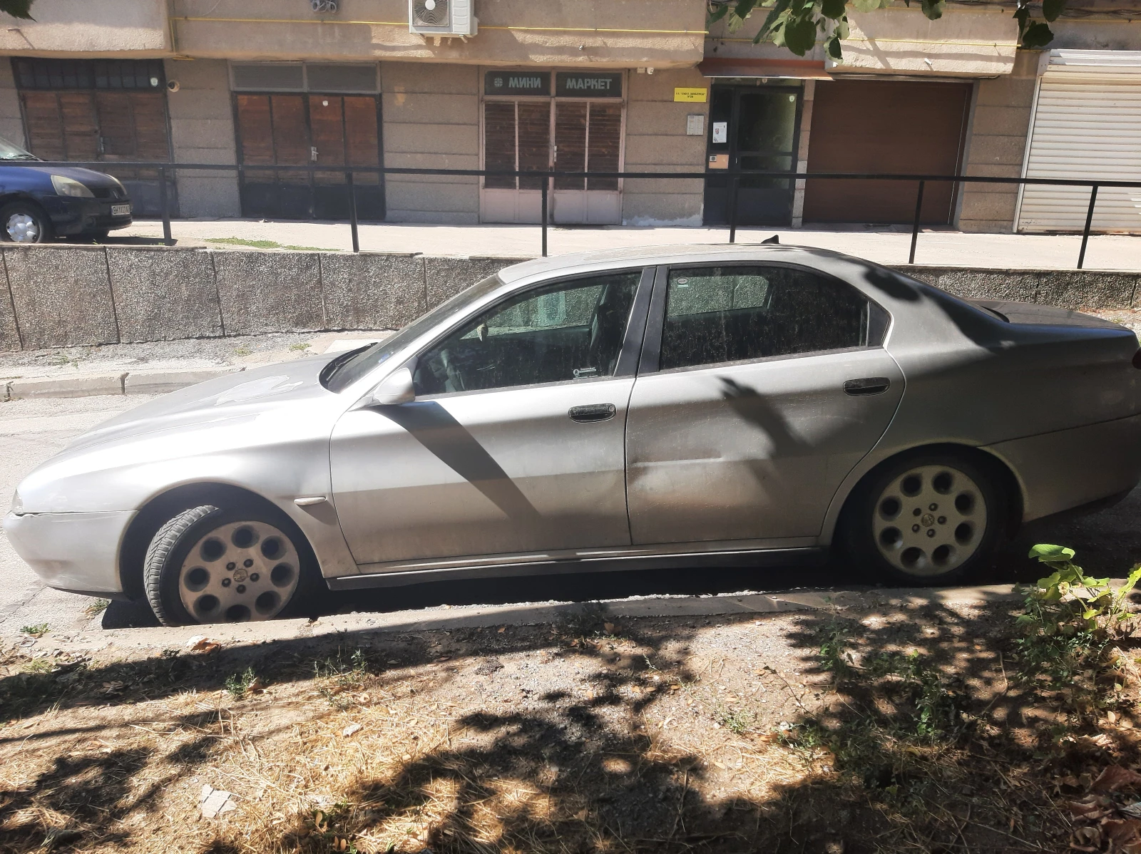 Alfa Romeo 166 2, 4 JTD , снимка 3 - Автомобили и джипове - 56070590