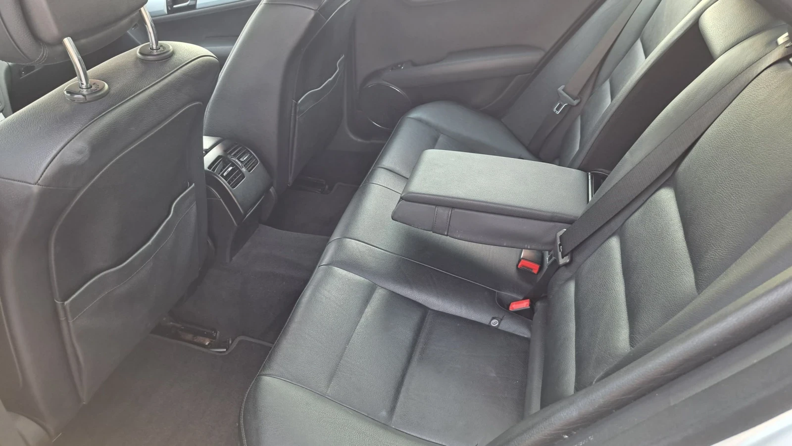 Mercedes-Benz C 350 3.0CDI-231K.C, снимка 7 - Автомобили и джипове - 56152399