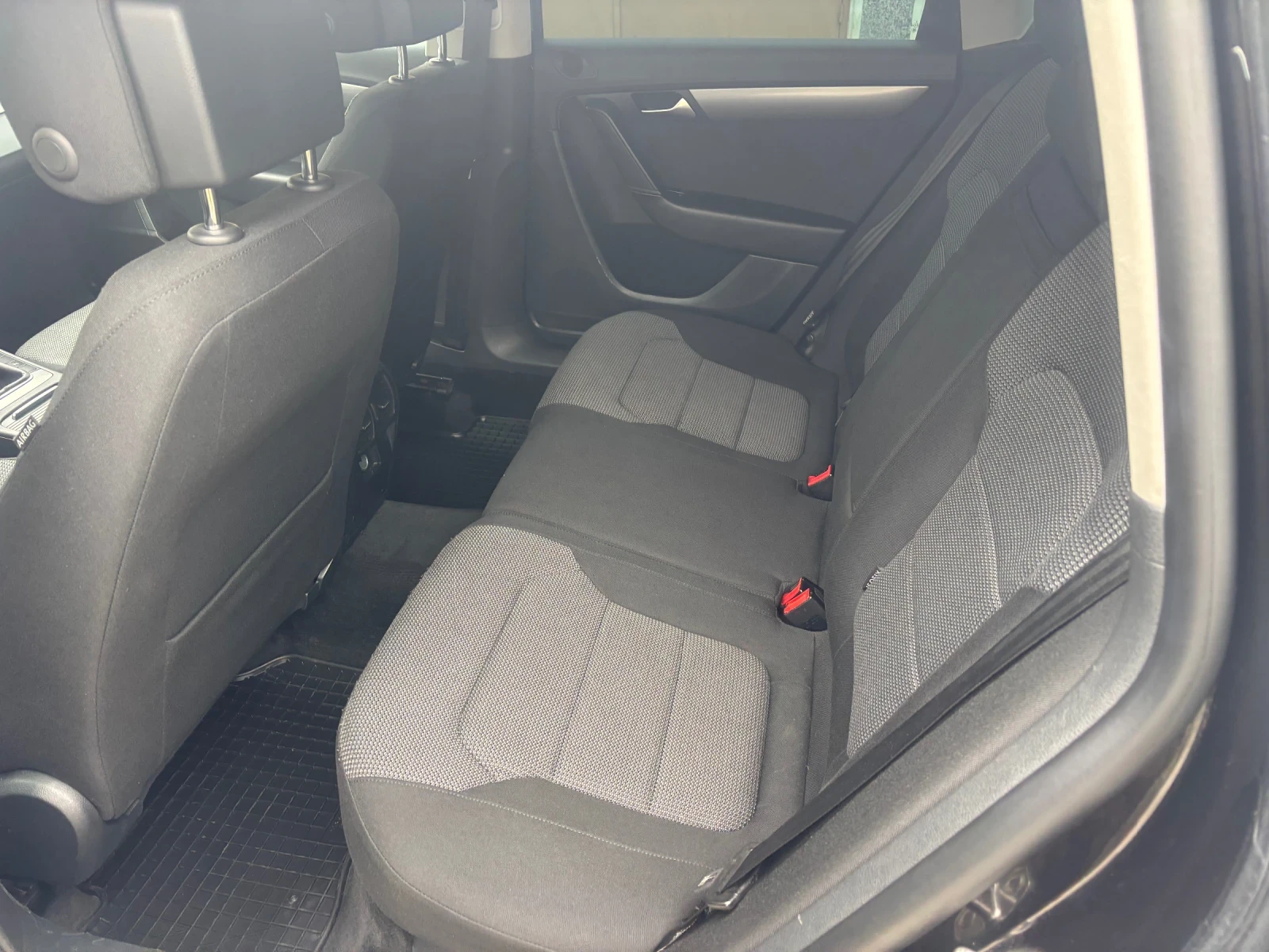VW Passat 2.0TDI Common rail, снимка 9 - Автомобили и джипове - 56274850