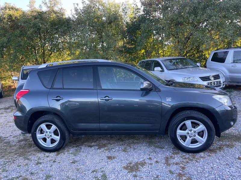 Toyota Rav4 2.2D4D-136-4x4-ITALIA, снимка 4 - Автомобили и джипове - 47383635