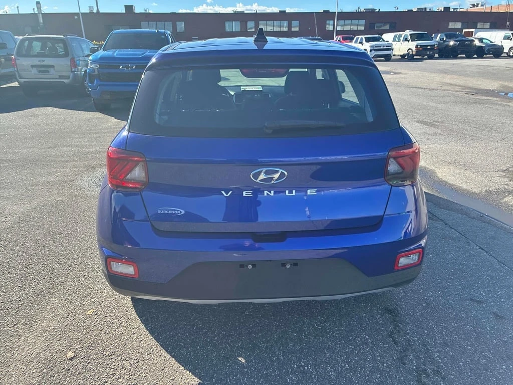 Hyundai Venue * Essential * CARFAX *    | Mobile.bg   4
