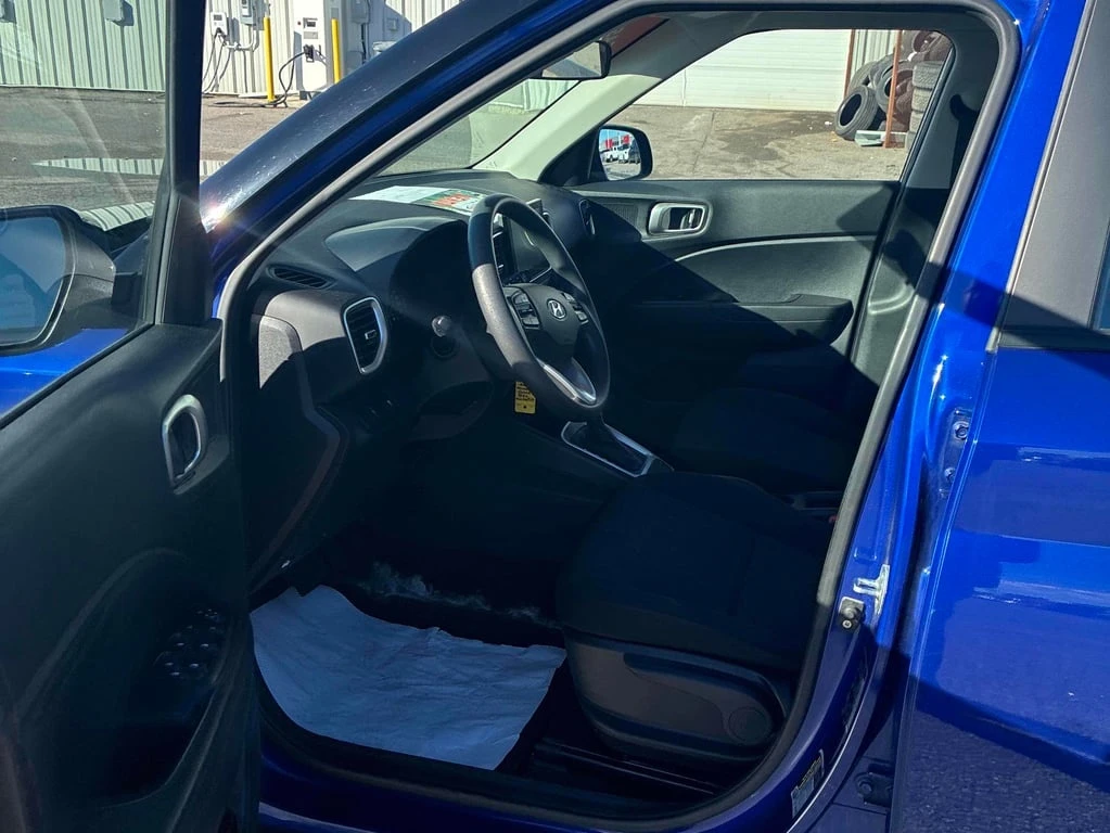 Hyundai Venue * Essential * CARFAX *    | Mobile.bg   5