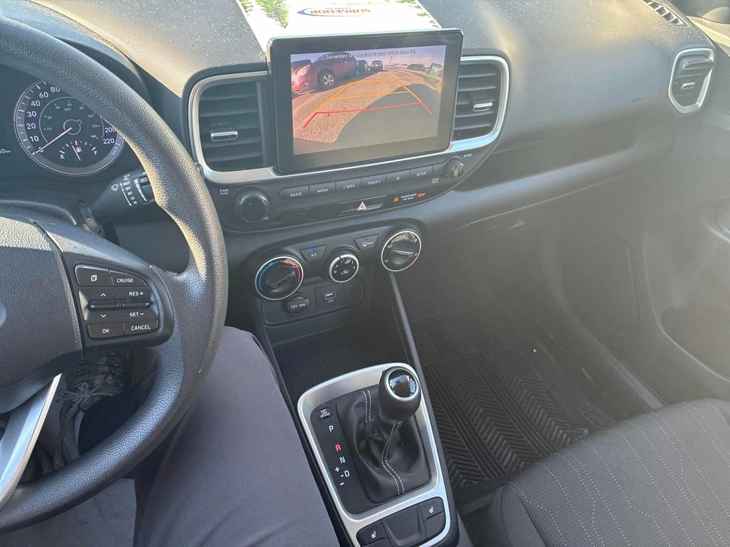 Hyundai Venue * Essential * CARFAX *    | Mobile.bg   9