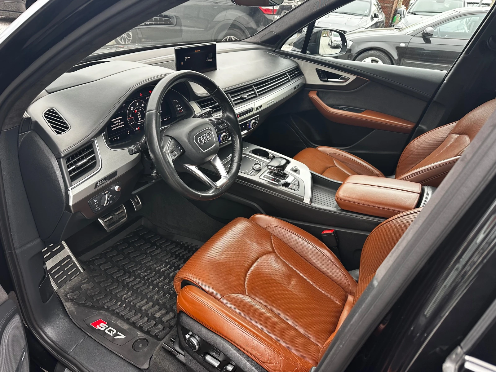 Audi SQ7 4.0TDI 435к.с SoftClose* Massage* ClimaSeats* Nigh, снимка 5 - Автомобили и джипове - 54130033