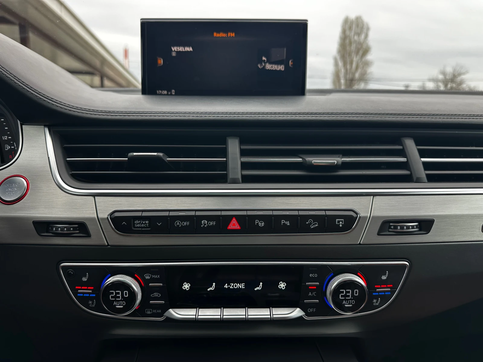 Audi SQ7 4.0TDI 435к.с SoftClose* Massage* ClimaSeats* Nigh, снимка 10 - Автомобили и джипове - 54130033