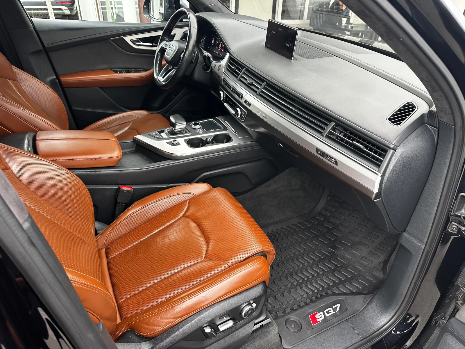 Audi SQ7 4.0TDI 435к.с SoftClose* Massage* ClimaSeats* Nigh, снимка 6 - Автомобили и джипове - 54130033