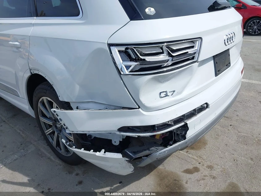 Audi Q7 3.0l 3.0T Premium, снимка 6 - Автомобили и джипове - 54351857